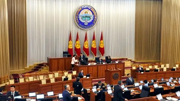 Kırgızistan'da Meclis Başkanı değişti