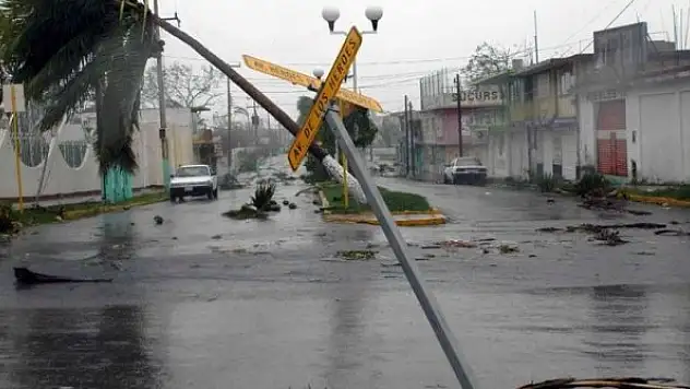 Meksika'daki sel felaketinde 9 kişi öldü