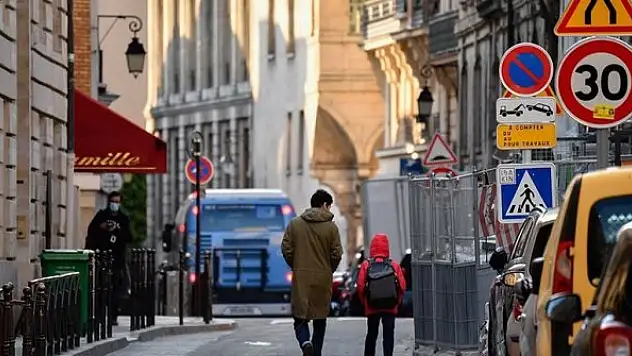 Fransa'da öğretmenler 'Kovid-19' grevine gidiyor