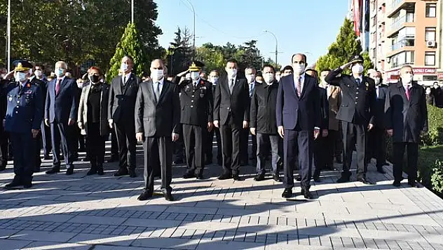 Konya Atatürk Anıtı'nda tören düzenlendi