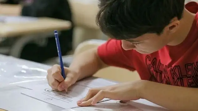 Hafter'i eleştiren avukat sokak ortasında öldürüldü