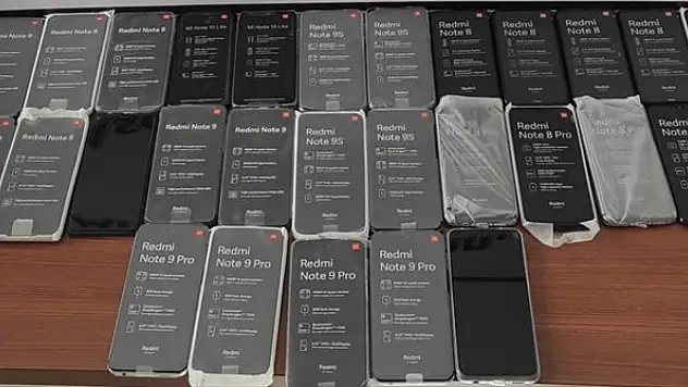 Gümrük kaçağı 29 telefon ele geçirildi