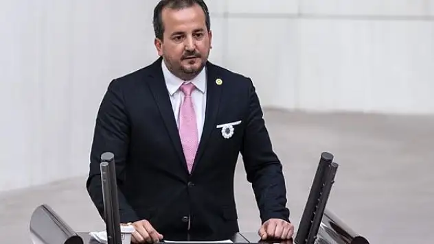 AK Parti Bursa Milletvekili Refik Özen'in Kovid-19 testi pozitif çıktı