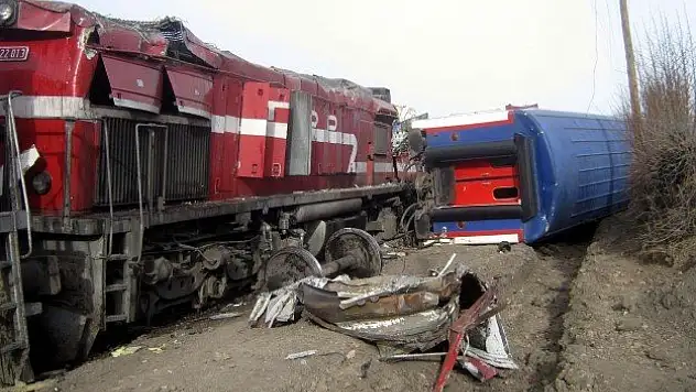 İzmir'de tren kazası