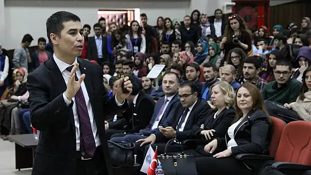 Bankacılık sektörü masaya yatırıldı