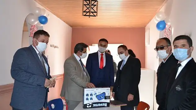 Altınekin'de eğitime destek devam ediyor