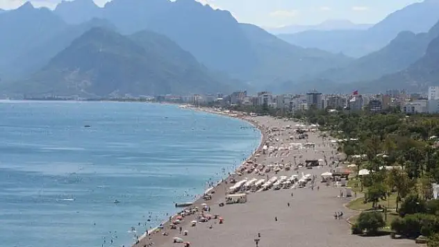 Antalya'ya gelen turist sayısı 3 milyon 356 bin 623'e ulaştı