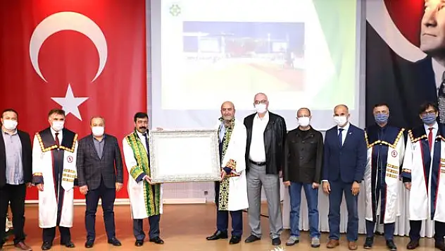 Mehir Vakfı Başkanı Mustafa Özdemir'e fahri doktora unvanı verildi