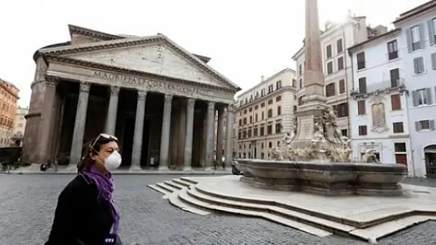 İtalya'da son 24 saatte 653 kişi COVID-19'dan hayatını kaybetti