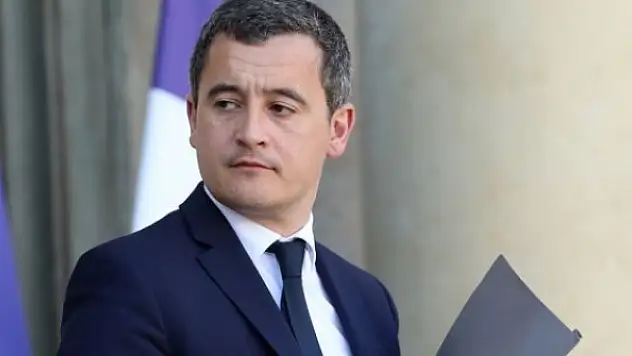 Fransa'da skandal karikatürlerin gösterilmesini istemeyenler sınır dışı edilebilir