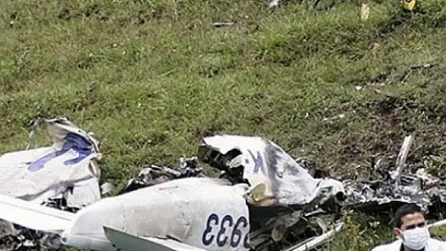 Almanya'da uçak düştü: 1 ölü