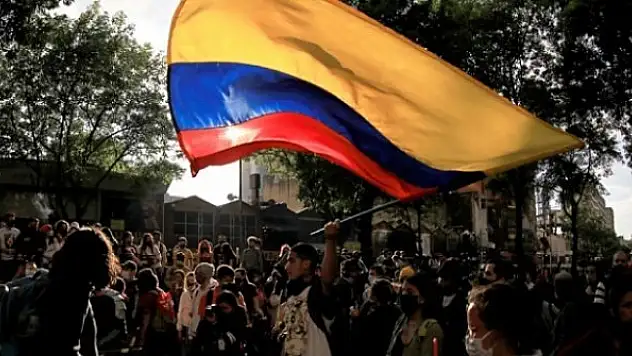 Kolombiya'da cinayetlere karşı gösteri düzenlendi
