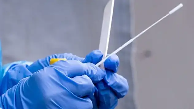 PCR testi için farklı tarife uygulayan kuruluşlara yaptırım