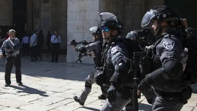 İsrail, Kudüs İslami Vakıflar İdaresi Başkan Yardımcısı'nı gözaltına aldı