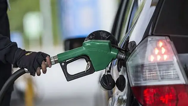 Benzine 37 kuruş zam