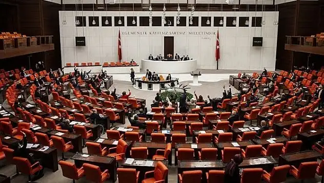 Partilerden Fransa Senatosunun Yukarı Karabağ ihtilafına ilişkin kararına kınama