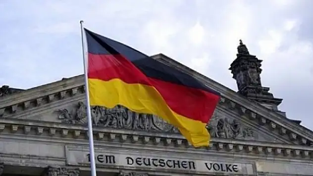 Almanya: İran'dan gelen haberlerden kaygılıyız