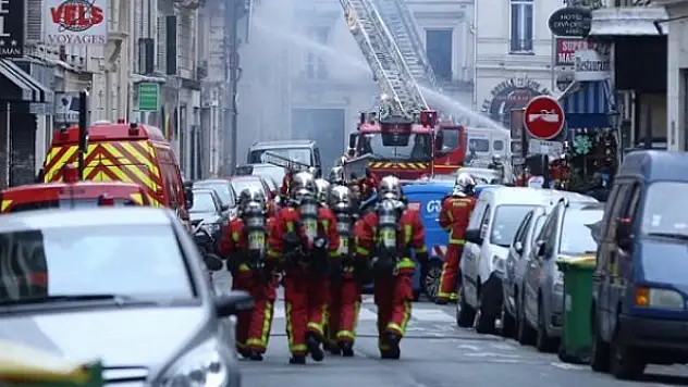 Paris'te bina yangını: 8 yaralı