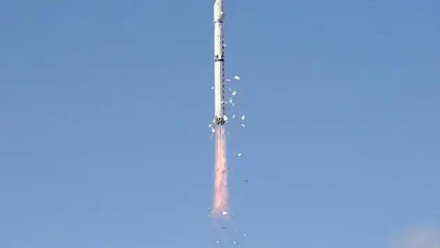 Japonya iletişim uydularını uzaya fırlattı