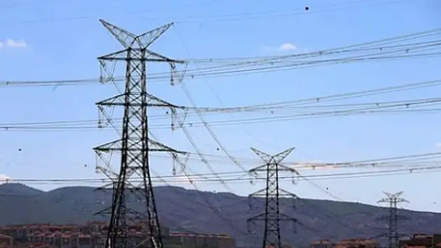 Türkiye'nin enerji ithalatı faturası yüzde 37,2 azaldı