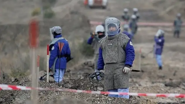 Karabağ'da mayın temizliği sürüyor
