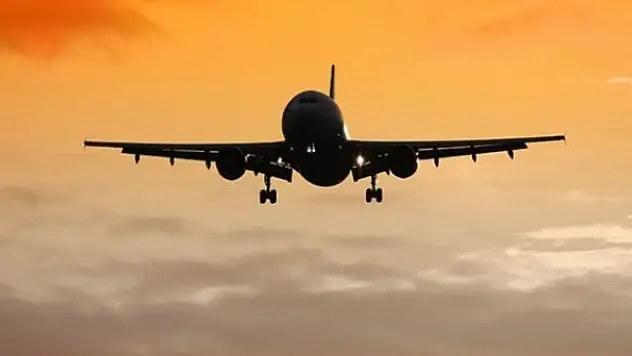 Moody's: İngiltere'de havalimanı trafiği yüzde 75 azalacak