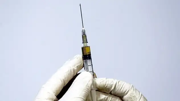 ABD'de ilk aşılar sağlık çalışanları ile yaşlı bakımevlerine dağıtılacak