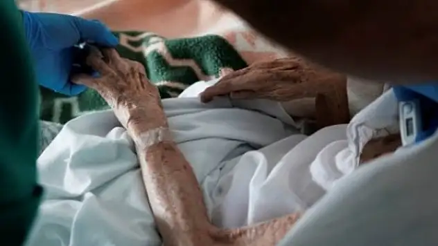 Almanya ve Rusya'da koronavirüsten rekor ölüm