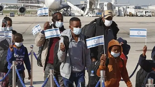 300'den fazla Etiyopyalı Yahudi, İsrail'e getirildi