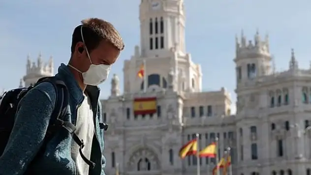 İspanya'da COVID-19 254 can daha aldı