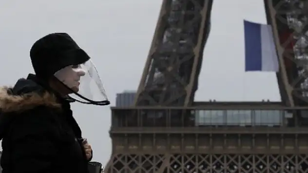 Fransa'da son 24 saatte 326 can kaybı