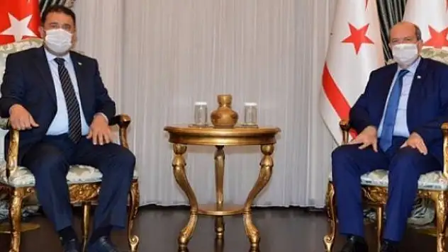 KKTC Cumhurbaşkanı Tatar siyasi parti liderleriyle görüştü