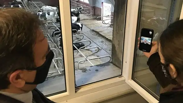 Bakan Pakdemirli kadın girişimci ile görüştü, çiftçiye desteklerin süreceği sözünü verdi