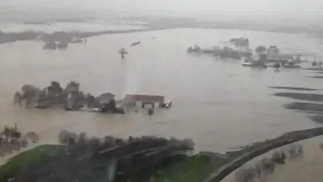 İtalya'nın kuzeyi sele teslim oldu