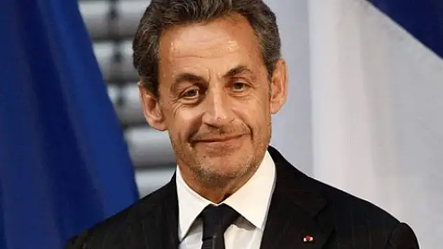 Eski Fransa Cumhurbaşkanı Sarkozy'nin 4 yıl hapsi istendi