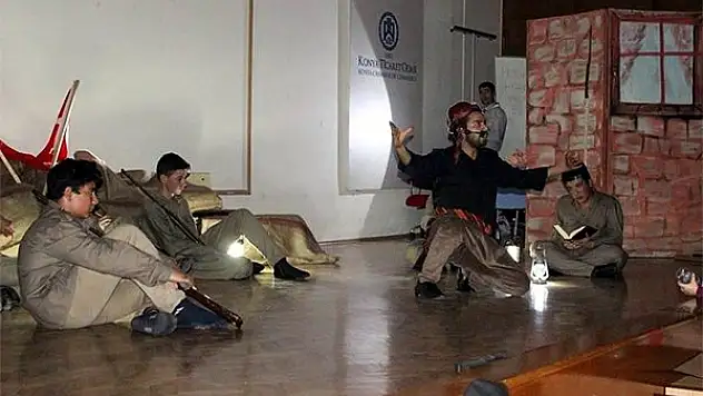 Erdemli Gençlik'ten tiyatro oyunu