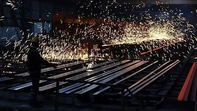 Eonomistler sanayi üretim endeksinin ekimde yüzde 9,6 artmasını bekliyor