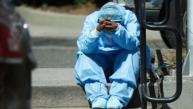 ABD'de 2 bin 631 kişi daha koronavirüsten öldü