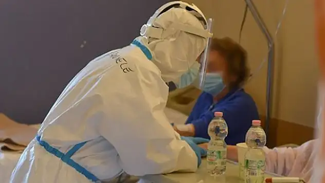 İtalya'da son 24 saatte 499 kişi hayatını kaybetti