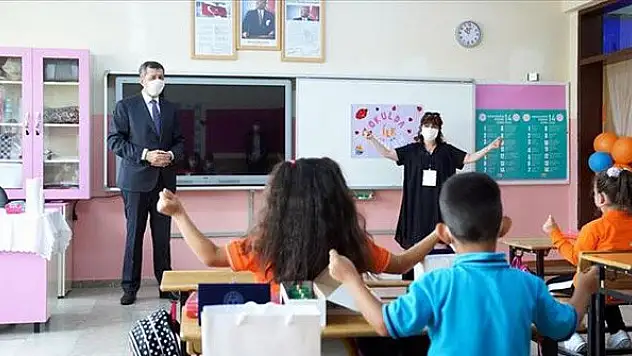 Bakan Ziya Selçuk'tan yarıyıl tatili açıklaması