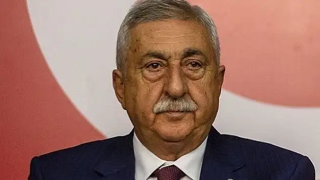 'Yerli malı kullanmak bütçe açığını kapatmanın en önemli yollarından'