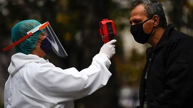 Dünya genelinde Kovid-19 tespit edilen kişi sayısı 71 milyon 503 bini geçti