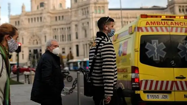 İspanya'da son 24 saatte 12 bin 131 yeni vaka