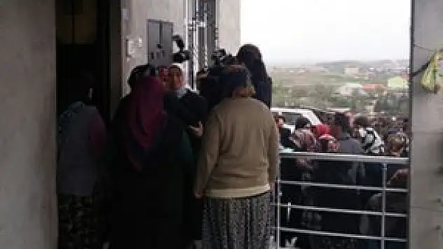 Sare Davutoğlu'ndan Konya'da taziye ziyareti