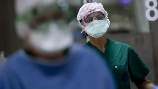 Dünya genelinde Kovid-19'dan ölenlerin sayısı 1 milyon 700 bini geçti