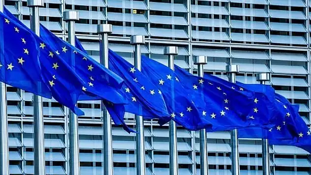 AB Türkiye'deki sığınmacılara yardım programlarını uzattı