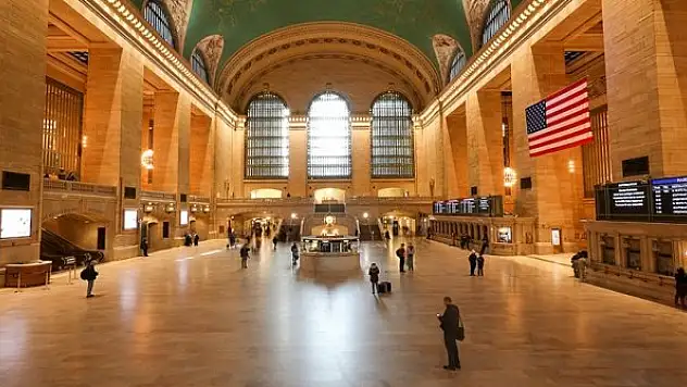 Dünya mutfaklarını barındıran New York'ta restoranlar, salgın yüzünden birer birer kapanıyor