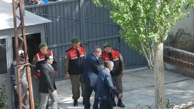 Mehmet Ağar tahliye edildi