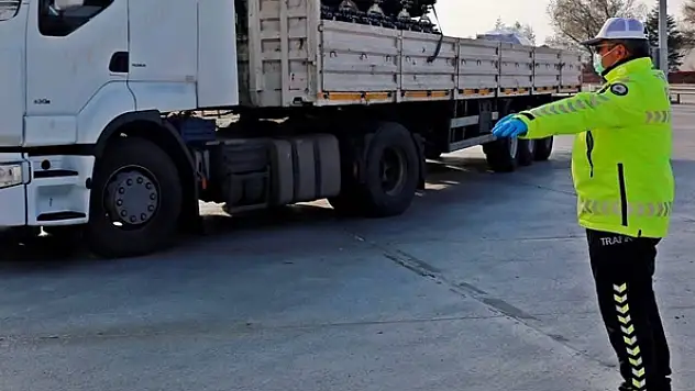 Konya'da trafik ekiplerinden sıkı denetim