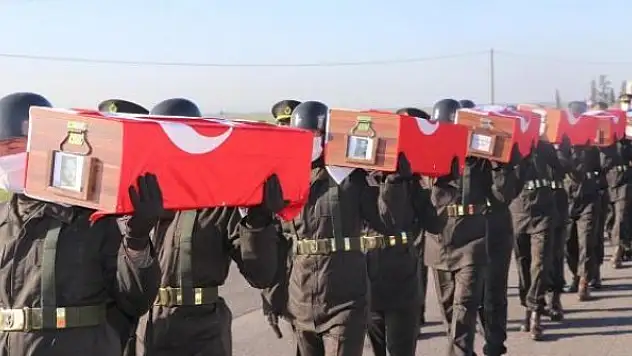 KKTC'de şehitlere veda